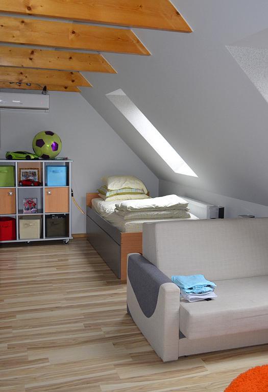 Apartament Dzierzoniow Lägenhet Rum bild