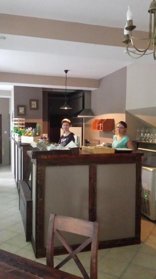 Apartament Dzierzoniow Lägenhet Exteriör bild